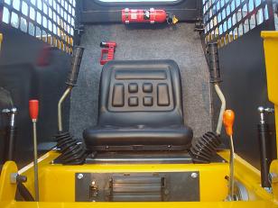HY400 SKID STEER LOADER